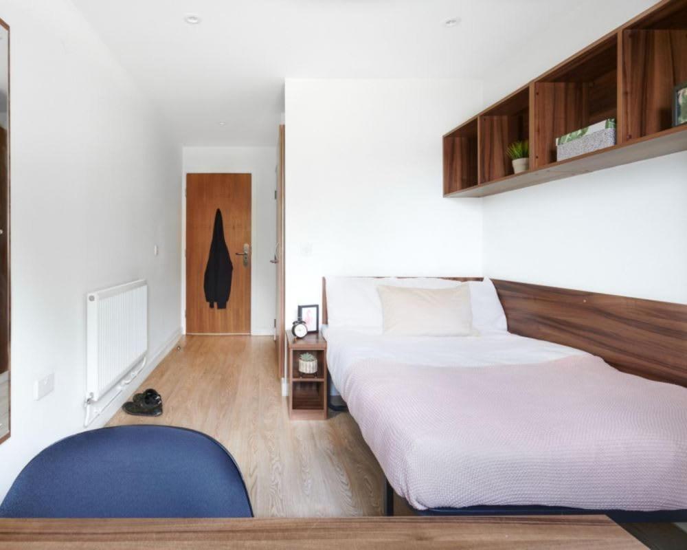 Zeni Ensuite In
